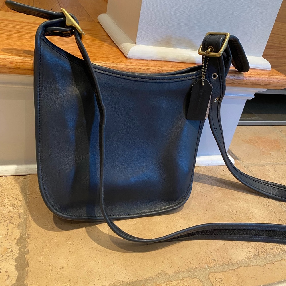Coach medium size vintage navy leather crossbody bag